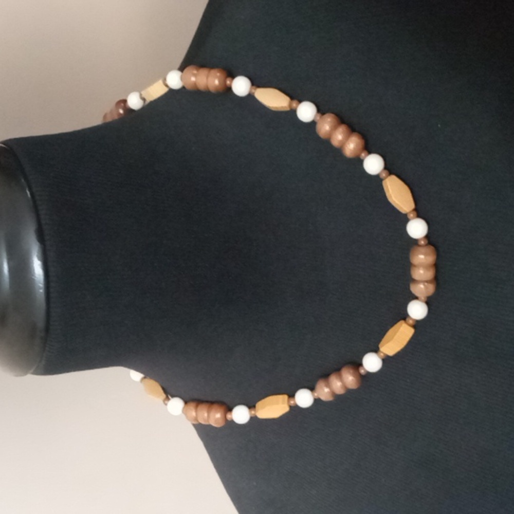 Unbranded Wood and Cream Bead Necklace